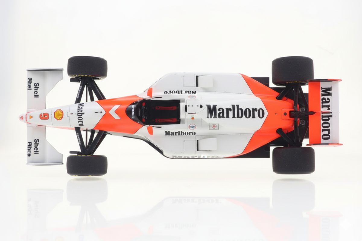Automodelismo - Miniatura McLaren MP 4/8 1993 para Montar - Ayrton Senna - Escala 1:18