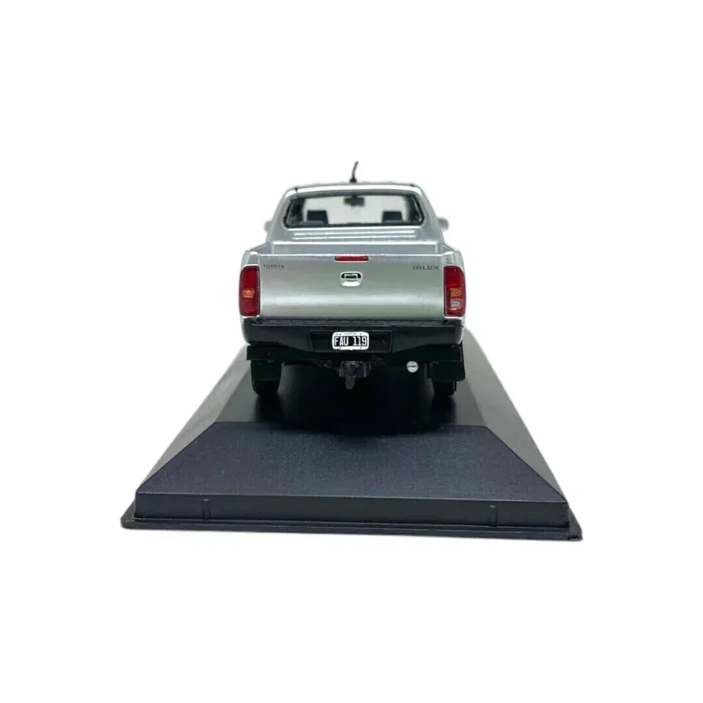 Coleção Pick Ups: Toyota Hilux (2005) - Escala 1:43 - Edição 06