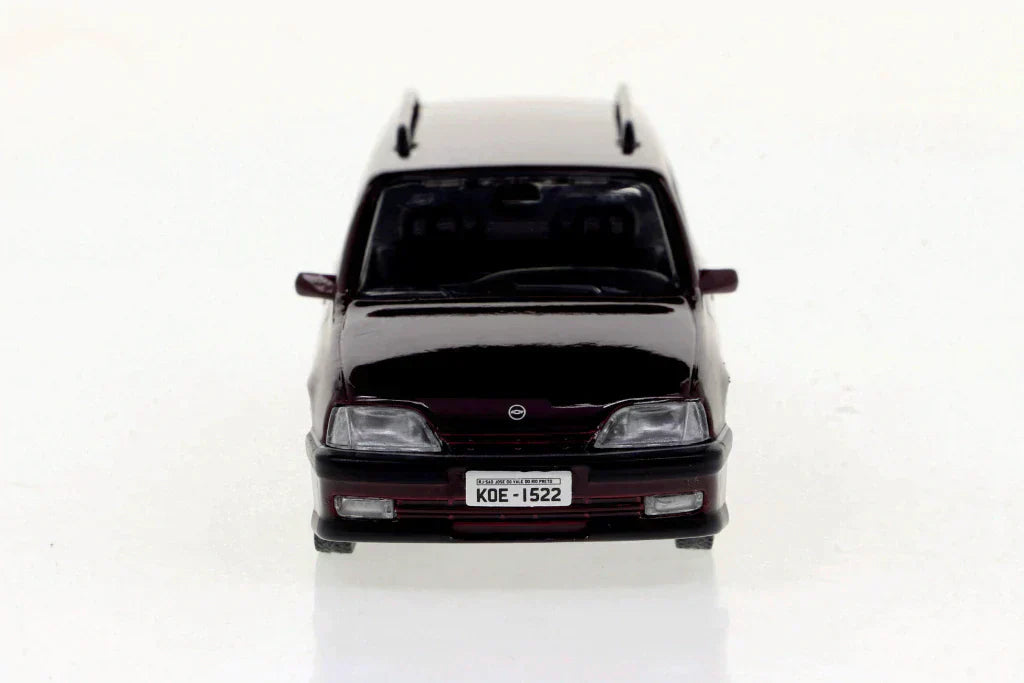Coleção Chevrolet Série Ouro: Omega Suprema 4.1 1999 - Escala 1:43 - Edição 03