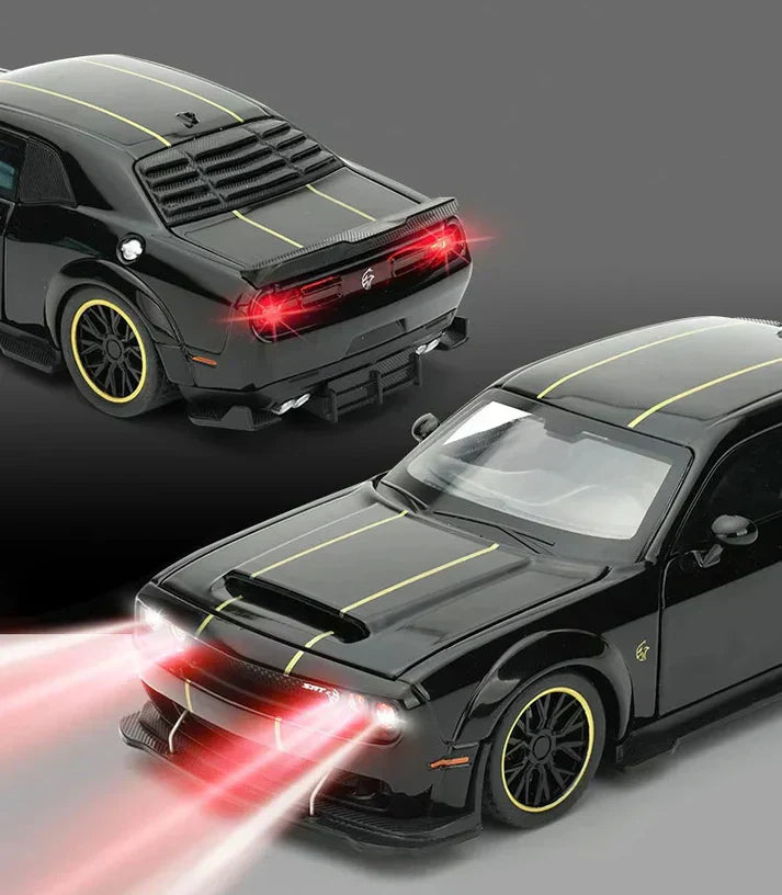 Dodge Challenger SRT Hellcat Redeye V8 – Miniatura 1:32